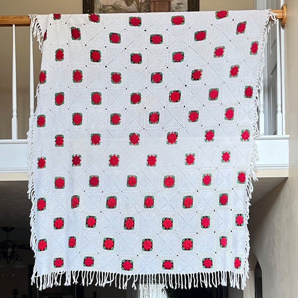 Handmade Vtg Crochet Twin Blanket Granny Square Red Rose Tassel Fringe Cottage